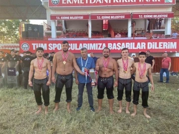 Balıkesir Büyükşehir Kırkpınar’dan madalyalar ile döndü
