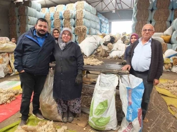 Balıkesir kuzusunun eti marka olurken, yünü de ülkeye döviz oldu
