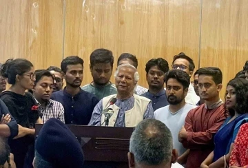 Bangladeş’te Nobel ödüllü Muhammed Yunus ülkenin yeni başbakanı olarak yemin etti
