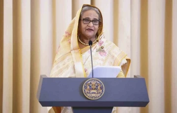 Bangladeş’te ülkeden kaçan Hasina’ya cinayet soruşturması
