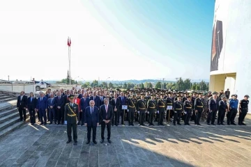 Başkan Alemdar Sakaryalıların bayram coşkusuna ortak oldu: “Onların vatan sevgisi hiçbir zaman sınır tanımadı”
