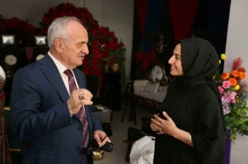 Başkan Aygün: &quot;Hükümetimizle yerel yönetimlerimizle daima esnaflarımızın yanındayız&quot;
