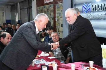 Başkan Başdeğirmen, görme engelli bir vatandaşın konuşan saat talebini anında yerine getirdi
