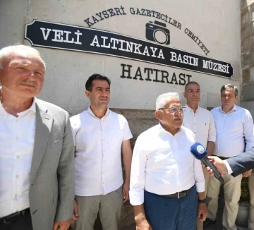 Başkan Büyükkılıç, 113 yıllık Kayseri basın tarihine ışık tutacak müzeyi inceledi
