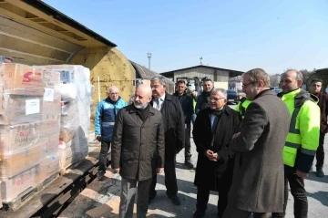 Başkan Büyükkılıç,  Tren Garı’ndaki yardım çalışmaları hakkında inceleme yaptı
