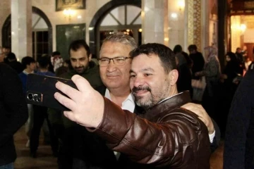 Başkan Çerçi ilk teravih namazını Saruhanbey Camii’nde kıldı
