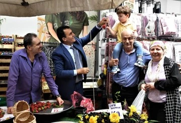 Başkan Dündar, Reyhan Mahallesi esnafı ve vatandaşlarıyla bir araya geldi