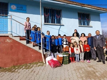 Başkan Ergün’den öğrencilere karne hediyesi
