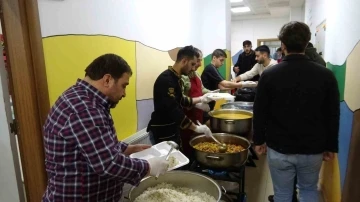 Başkan Geylani gençlerle iftar sofrasında buluştu
