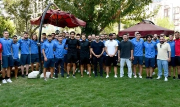 Başkan Ömer Günel: &quot;Kuşadasıspor’a zararı dokunacak oluşumlara asla müsade etmeyiz&quot;
