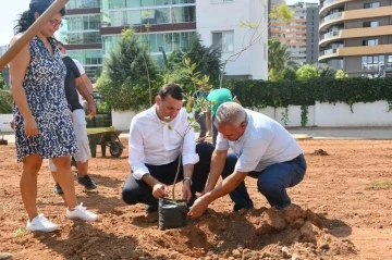 Başkan Özyiğit: “Bir metre asfalt yapıyorsak onun yerine de beş ağaç dikmeliyiz”
