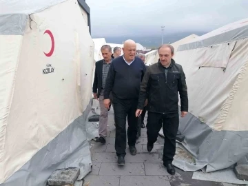 Başkan Pekmezci, deprem bölgesinde
