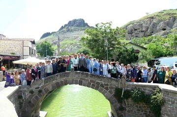 Başkan Pekyatırmacı Bosna Hersekli kursiyerleri Sille’de ağırladı
