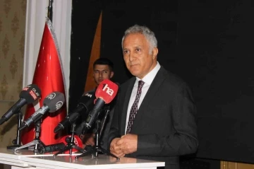 Başkan Şahin: “Bu çatı altında sıradan sendikacılara asla yer olmayacak”
