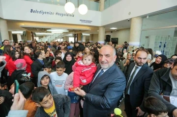 Başkan Sandıkçı: “Hemşehrilerimiz depremzedeler için canla başla çalıştı”
