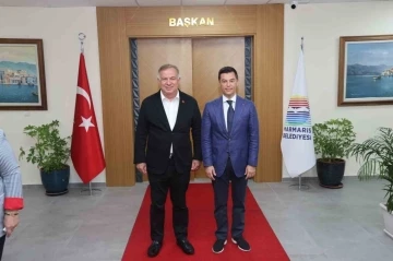 Başkan Ünlü, CHP Genel Başkan Yardımcısı Zeybek’i ağırladı
