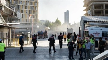 Başkentte bir sitenin inşaat halindeki blokunun çatısında yangın çıktı