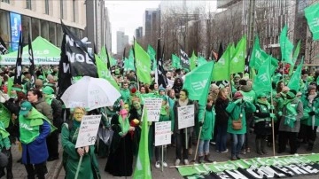 Belçika'da sağlık çalışanları elverişsiz çalışma koşullarını protesto etti