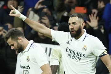 Benzema’nın imzalı forması da depremzedeler için satışa çıkıyor