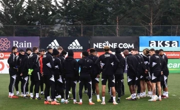 Beşiktaş’ta, Konyaspor maçı hazırlıklarını Başkan Çebi de izledi
