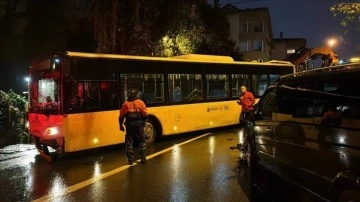 Beşiktaş'ta İETT otobüsünün karıştığı kazada 2 kişi yaralandı