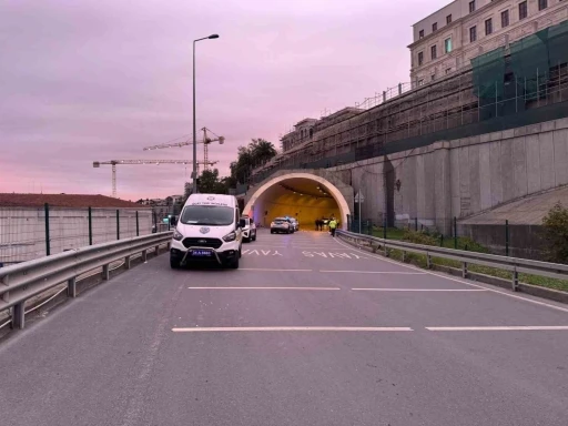 Beyoğlu’nda motosikletli Yunus ekibi kaza yaptı: 2 yaralı
