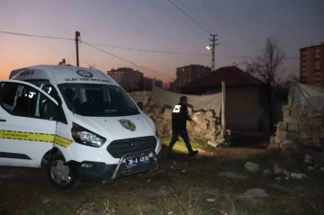 Bir garip kaza! Bıçağın üzerine düşen kadın ağır yaralandı