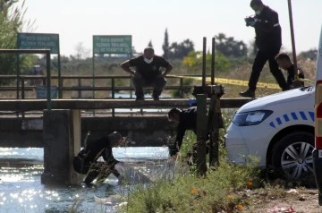 Bıçakladığı oğlunun başında ölmesini bekledi, iki eşi ve eniştesiyle birlikte cesedi kanala attı