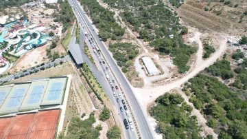 Bodrum’a 3 günde 75 bin araç giriş yaptı
