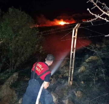 Bodrum’da alevler geceyi aydınlattı
