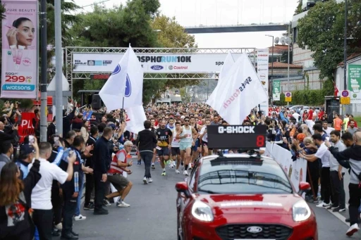 Boğaz’ın en renkli koşu etkinliği Bosphorun10K spor ve eğlenceyi bir araya getirdi
