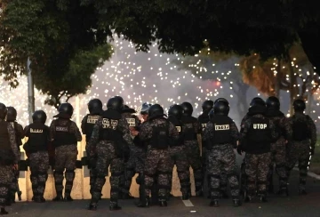 Bolivya’da muhalefet liderinin destekçileriyle polis arasında çatışma
