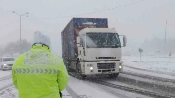 Bolu Dağı İstanbul istikameti trafiğe kapandı
