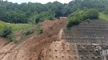 Bolu Dağı Tüneli’nde heyelanın izleri siliniyor
