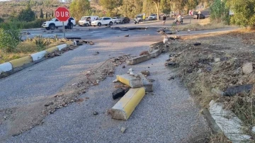 Bomba gibi patladı, motosikletli ve köpeğini havaya fırlattı
