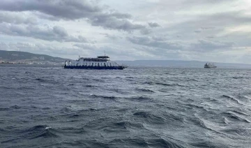 Bozcaada ve Gökçeada’ya yarınki feribot seferlerine fırtına engeli
