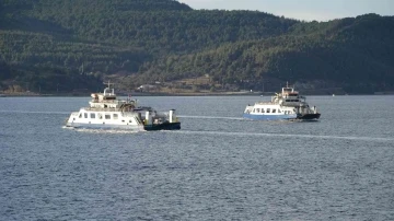 Bozcaada’ya yarınki tüm feribot seferlerine fırtına engeli