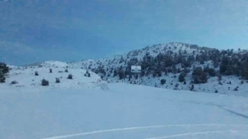 Bozdağ Kayak Merkezinde karlar eridi
