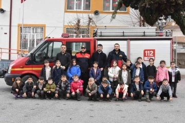 Bozüyük’te ilkokul öğrencilerine yangın eğitimi
