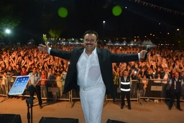 Bülent Serttaş bayramda Didim’de sevenleriyle buluşuyor
