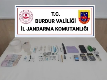 Burdur’da kaçakçılık operasyonlarında çok sayıda malzeme ele geçirildi
