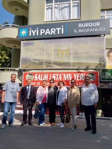 Burdur İYİ Parti’de 15 kişi istifa etti
