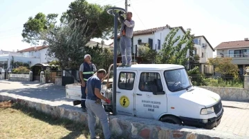 Burhaniye’de Kordonboyu Caddesi ışıl ışıl
