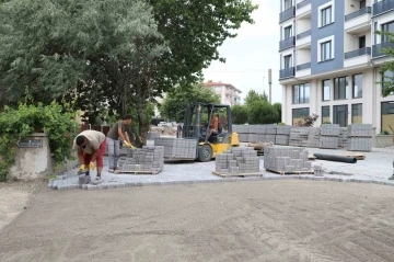 Burhaniye’de sezon öncesi yol çalışmalarına ağırlık verildi
