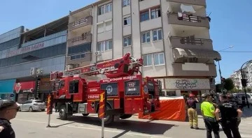 Bursa'da dehşet anları: İlk önce kardeşini bıçakladı ardından intihar girişiminde bulundu 