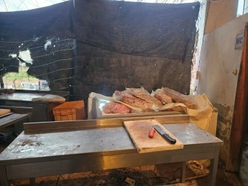 Bursa’da kokuşmuş bin 500 kilogram et ele geçirildi 