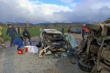 Bursa'da korkunç kaza: 3 ölü, 7 yaralı 