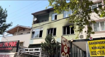 Bursa'da sinir krizi geçiren genç oturduğu daireyi ateşe verdi, kuzeni ve yengesi ölümden döndü