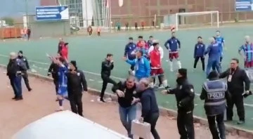Bursa'da futbol şiddeti: Bir polis ile bir futbolcu yaralandı