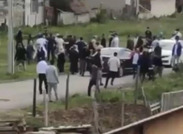 Bursa'da  yaklaşık 50 kişinin birbirine girdiği kavga, saniye saniye kamerada